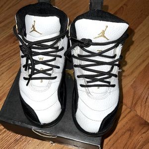 Jordan 12 (taxis) sold